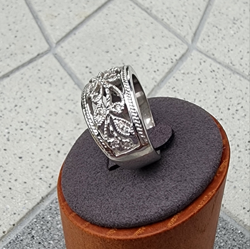 RS Covenant Silver Filigree Vine Floral Crystal Openwork Band Dome Ring - Picture 9 of 11